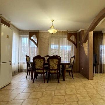 Будинок для великої сімʼї без комісії