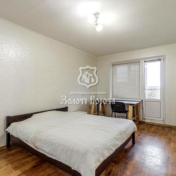 Здолбунівська вул., 13