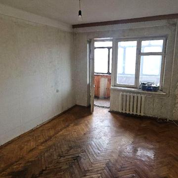 Продам 1 кімнатну квартиру на Лісовому