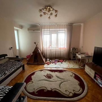 Василя Симоненка вул., 11