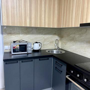 Героїв Небесної Сотні просп., 16/10