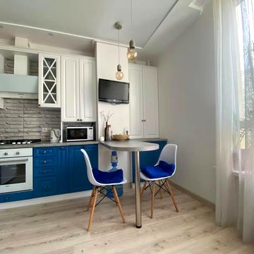 Практична вул., 3