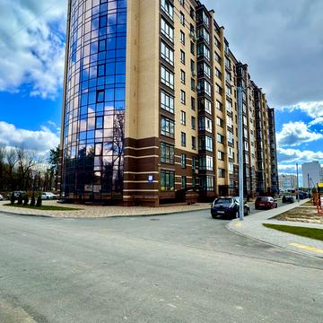 Любецька вул., 106