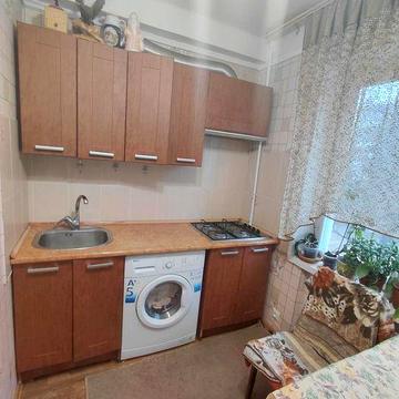 Продається 1-кім в Хортицкому р-ні.Ціна 12000уе.