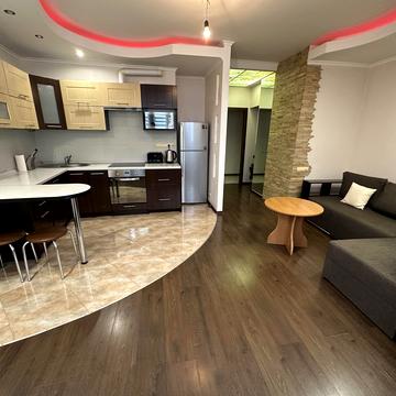 Урлівська вул., 11/44