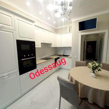 Сдам Светлую ,красивую 2-х ком квартиру в жк 25 Жемчужина 65м. 7 этаж.