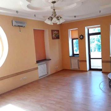 Продам большой дом в Лесках.