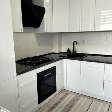 Машинобудівників вул., 29