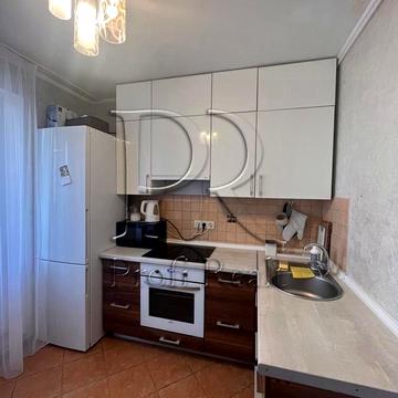 Левка Лукяненка вул. (Маршала Тимошенка), 1-Д