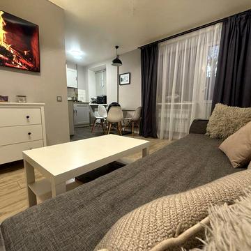 Продаж 2 кімн квартири 46 м2  центр м.Вишневе Зелена 6 ЖК Хрущовка