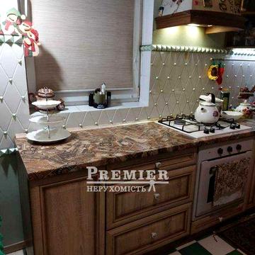 Продам сучасний двоповерховий будинок в с. Дачне