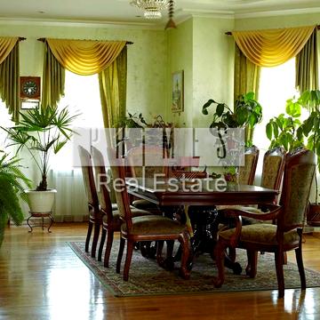 Незалежності вул.