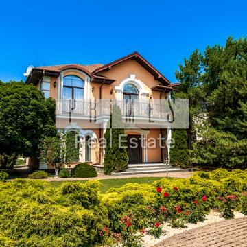 Космонавтів