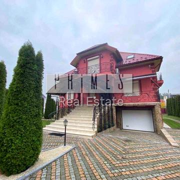 Дніпровська вул.