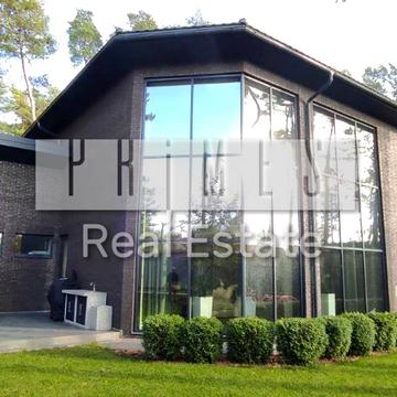 Центральна вул.