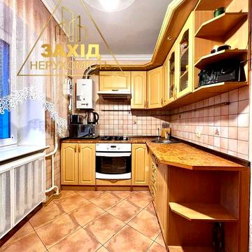 3 кімнатна неподалік Центру 2 поверх