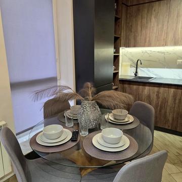 Андрія Мельника вул., 10