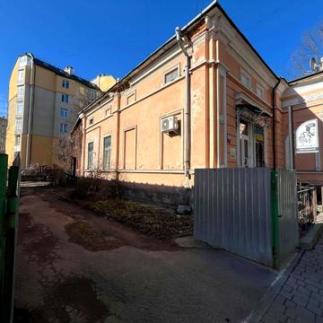 Національної Гвардії вул., 4