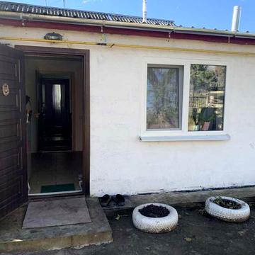 центральна, 12