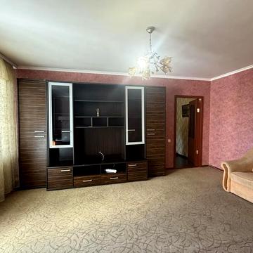 Михайла Стельмаха вул., 7