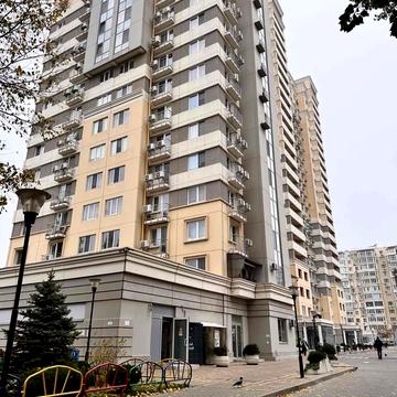 Добровольців вул. (Маршала Говорова), 10/6