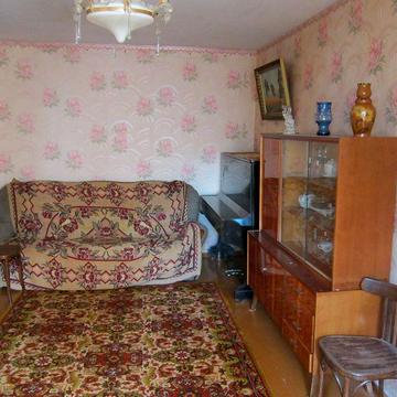 Довженка вул., 1