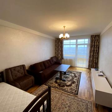 Хіміків вул., 4