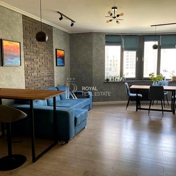 Дніпровська набережна вул., 19