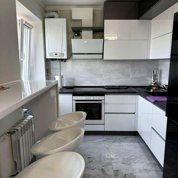 Оренда 2 кімнатної квартири з видом на озеро