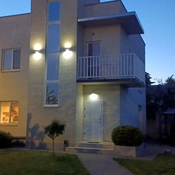 Центральна вул.