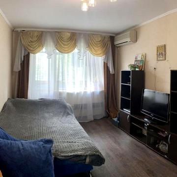 Продаж /1-кімнатна квартира з меблями 31м2 / Героїв УПА