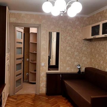 Велика Васильківська вул. (Червоноармійська), 124