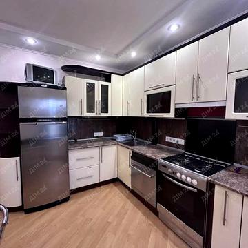 Небесної Сотні вул. (Леніна), 61