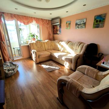 Героїв Крут бульв. (Героїв Сталінграду), 16