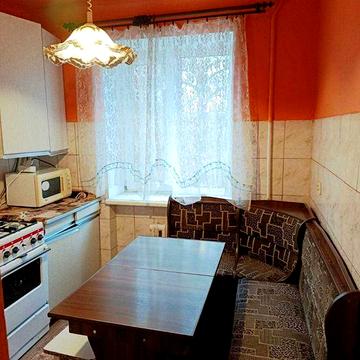 ₴ Продаю 2-кімнатну біля 4 школи