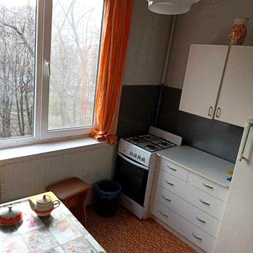 Сдам 1 комнатную квартиру, метро "Масельского"- 5 мин