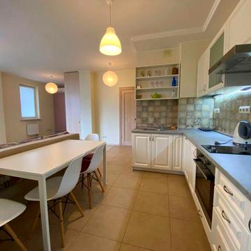 вул.Феодосійська 1