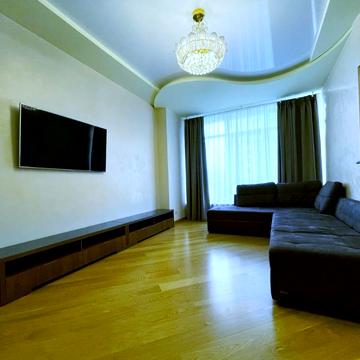 Андрія Верхогляда вул. (Михайла Драгомирова), 12