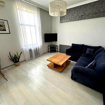 Канатна вул., 7