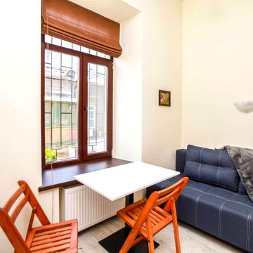 Канатна вул., 76