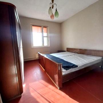 Червоної Калини просп. (Володимира Маяковського), 12