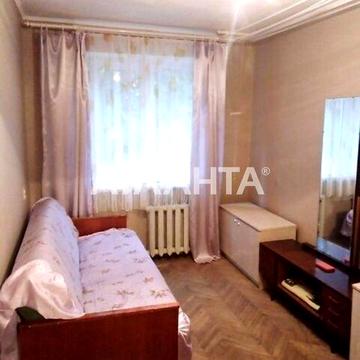 Продається двокімнатна квартира на вул. Виговського, 15.