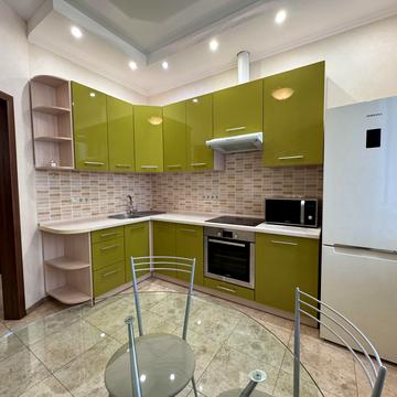 Гната Хоткевича вул. (Червоногвардійська), 8