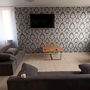 Василя Симоненка вул., 111