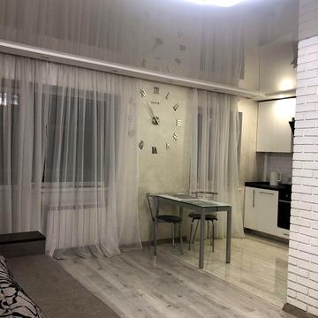 Незалежності вул., 4