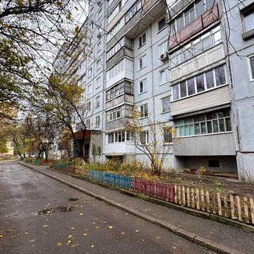 Гетьмана Полуботка вул., 76