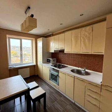 1к! квартира, Поділ, 8/8 поверх, 39 м2, цегла, КОТЕЛ, євроремонт