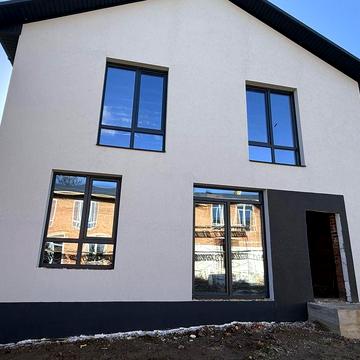 Продам таунхаус боковий поруч школа супермаркат