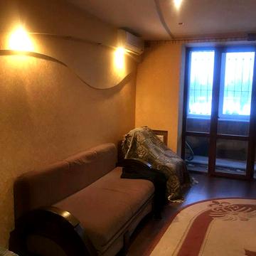 3к.кв. поруч метро, Нові Будинки