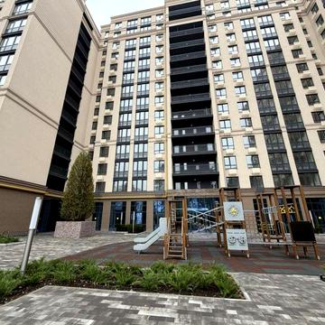 Терміновий продаж двокімнатної квартири в центрі міста. Без комісії.